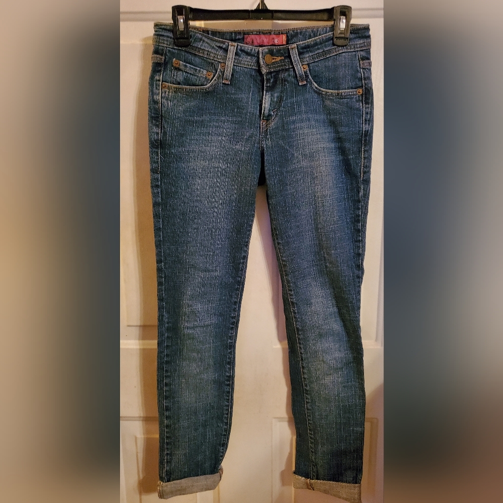 Levi's Women's 518 Skinny Jeams, size 3M